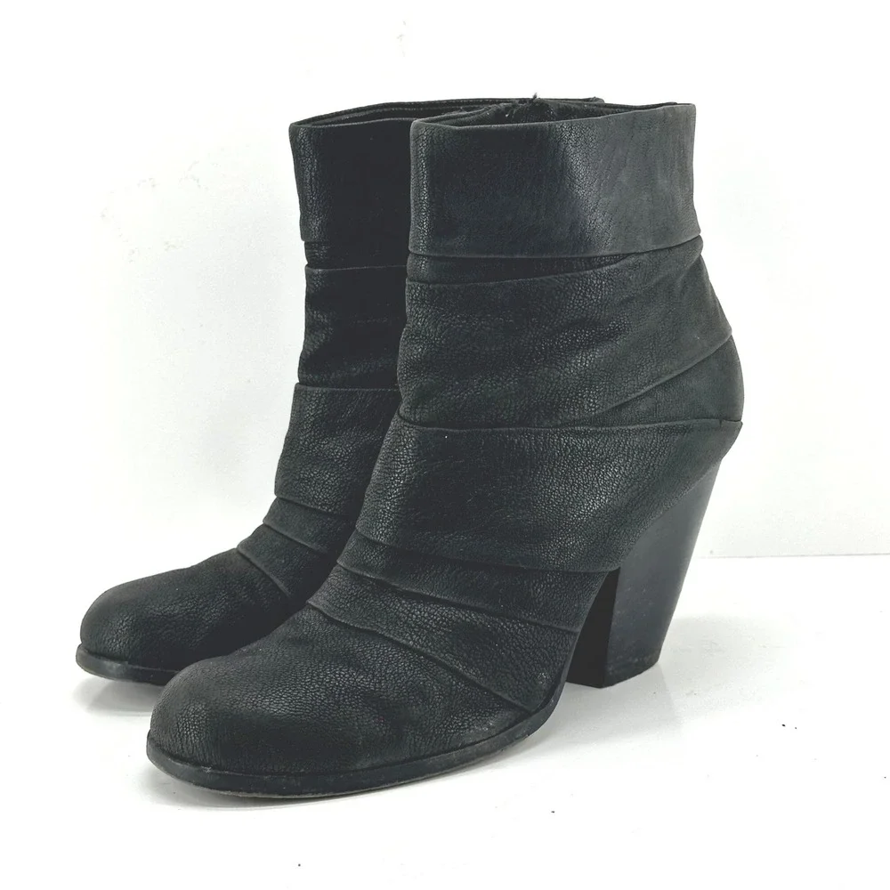 Vince Camuto vince camuto